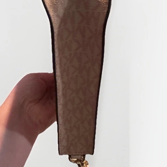 Michael Kors Briley Small Logo Messenger Crossbody Bag Ballet Pink - Picture 6 of 8